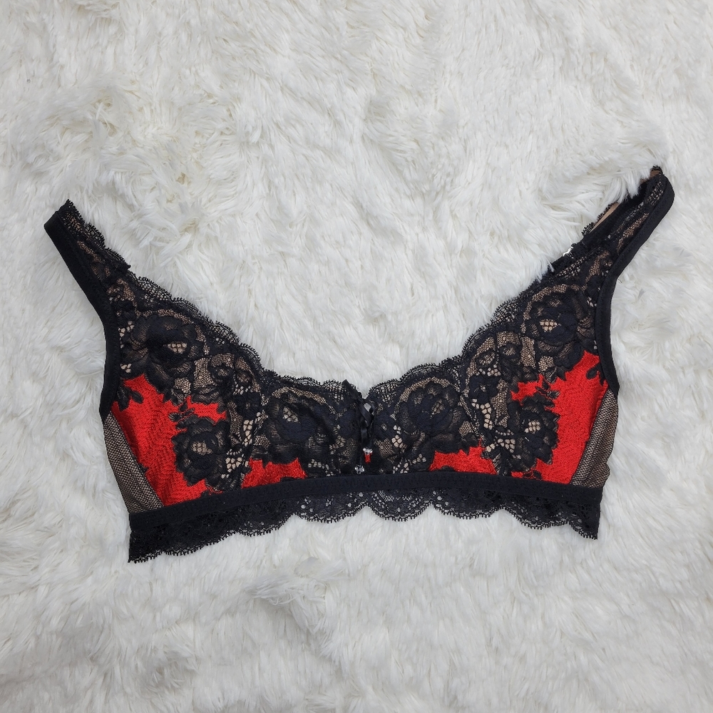 Victoria's Secret lace and mesh balconette bra
